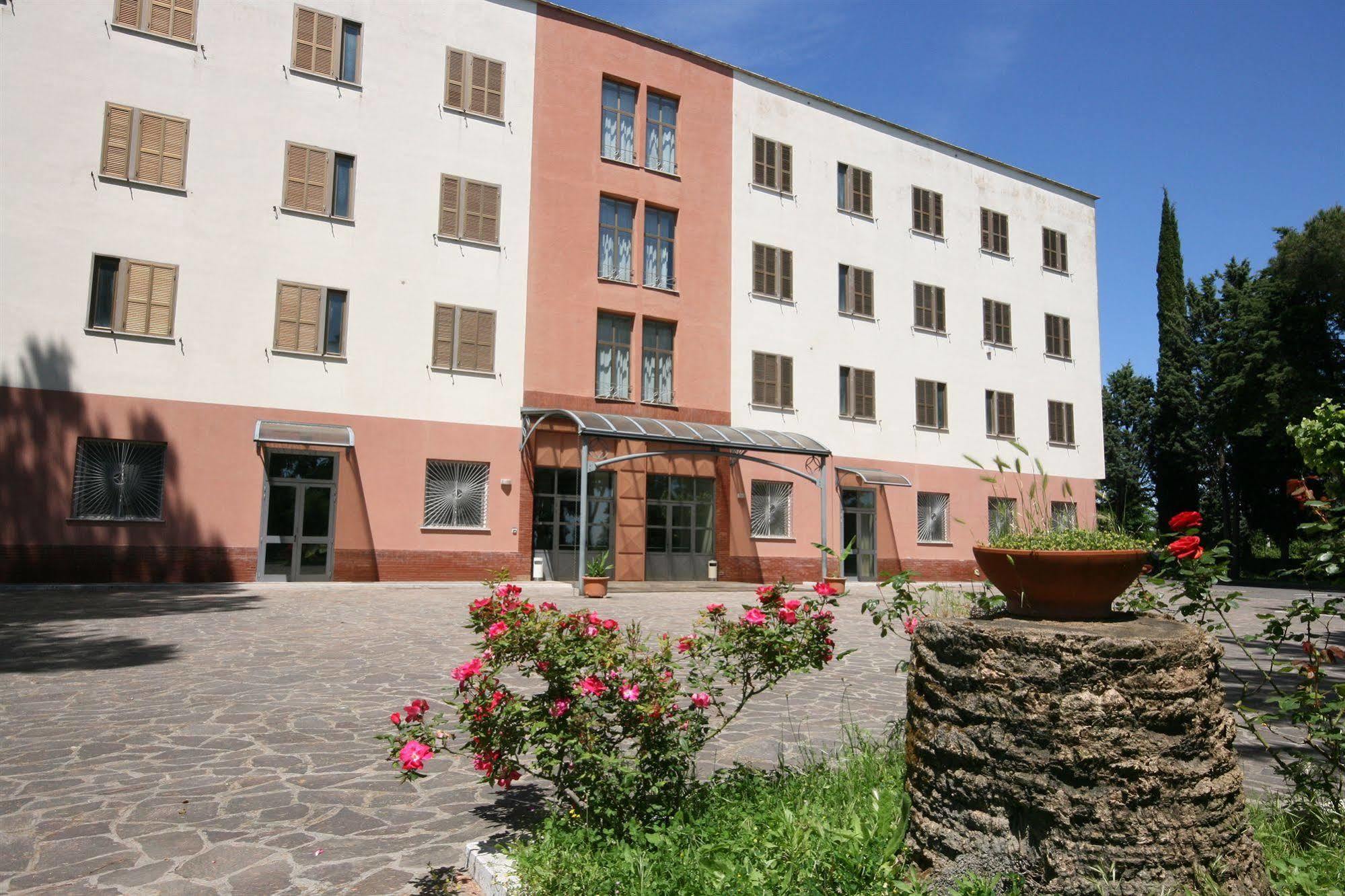 Parco Santa Rita Hotel Sacrofano Exterior foto