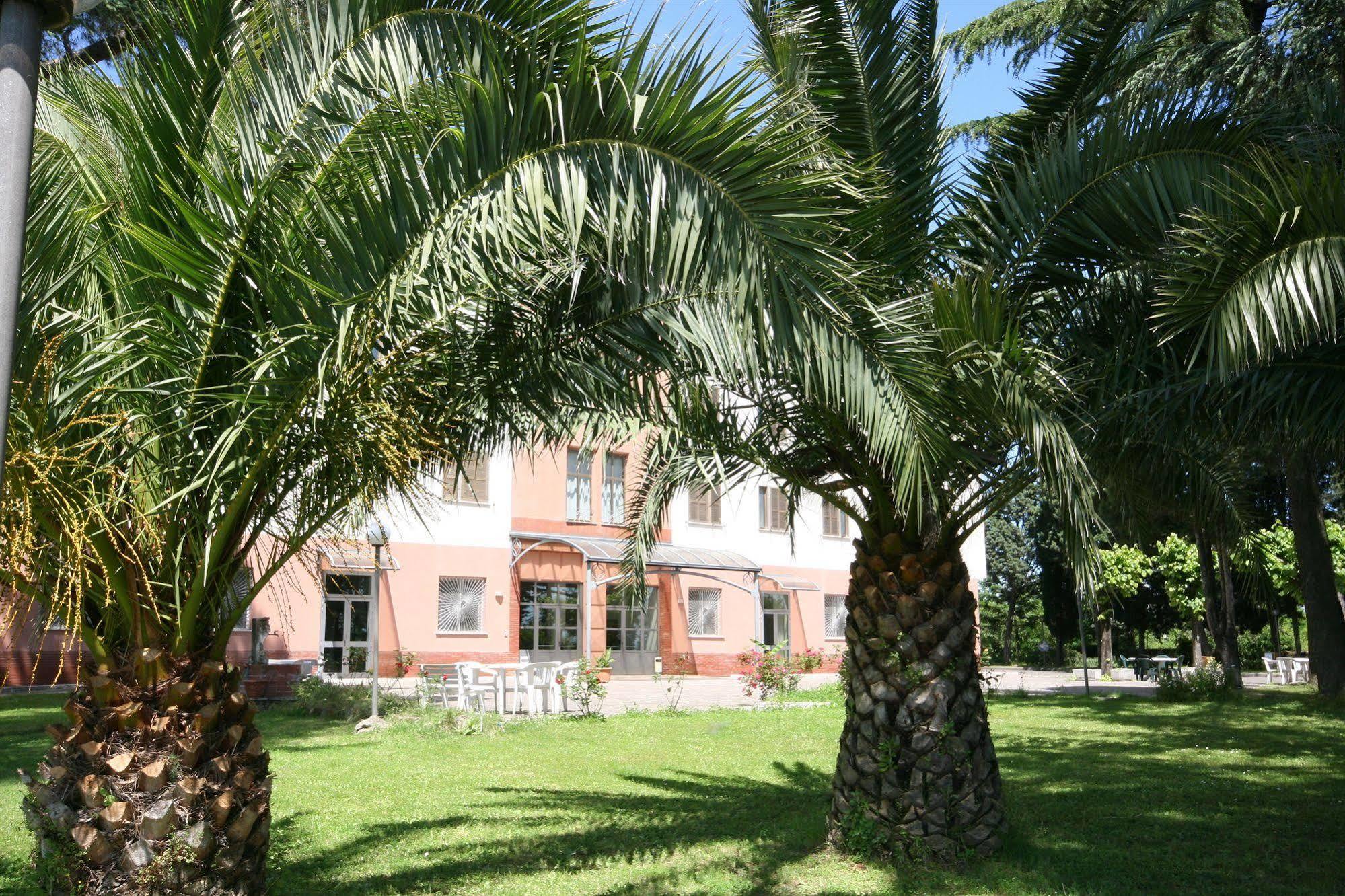 Parco Santa Rita Hotel Sacrofano Exterior foto